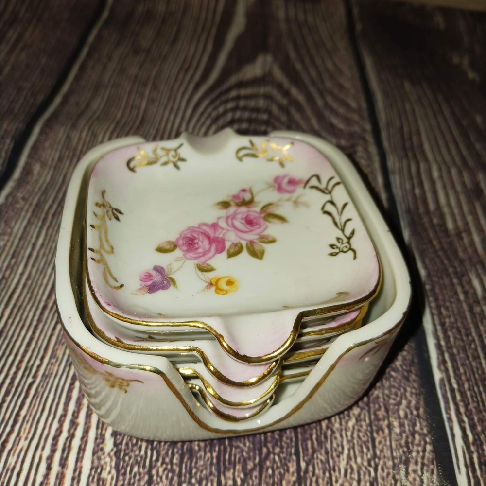 Set 4 Lefton Vintage Floral Ashtray Set w/Small Holder 1950s Japan, Charming set